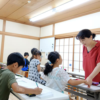 そろばん教室 宮前平校のレッスン風景
